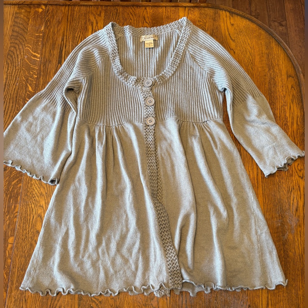Art & Soul Sweater, Gray with Buttons, size medium